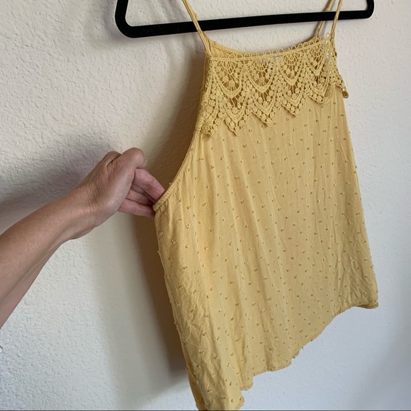 Mine Crocheted Décolletage Spaghetti Strap Sleeveless Top - Picture 5 of 13